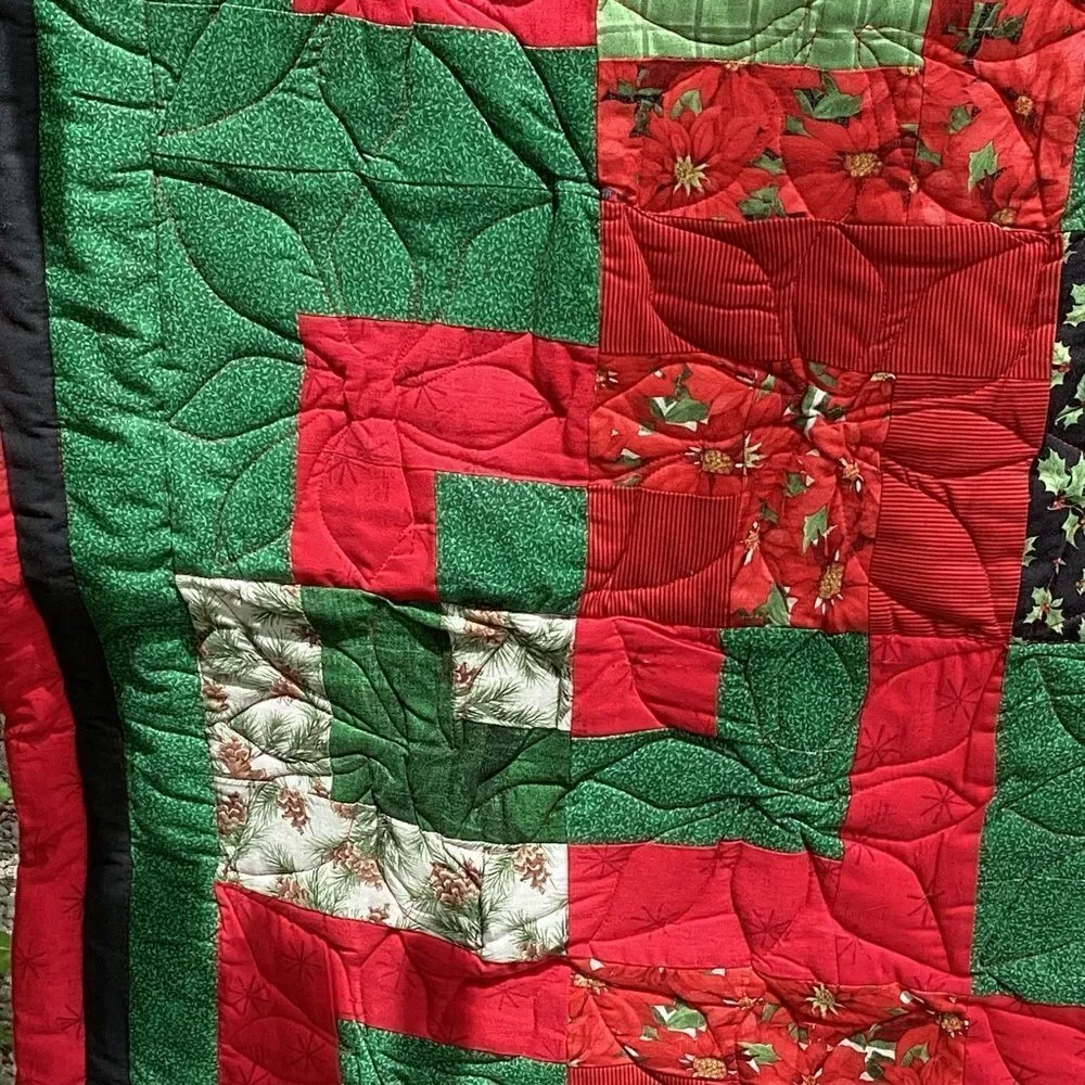 NWT. Hand Crafted Country Down Home Christmas Mix Quilt